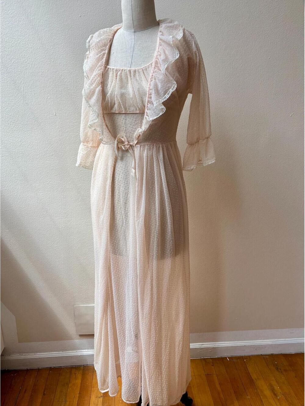 Vintage 1940s Light Pink Swiss Dot Nylon Nightgown & Pegnoir Set